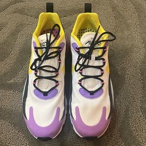 Mens Nike colorful athletic shoes